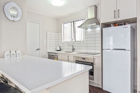 Photo of property in 5/1 Rebecca Rise, Weymouth, Auckland, 2103
