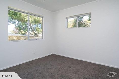 Photo of property in 2 Avon Close, Richmond Heights, Taupo, 3330