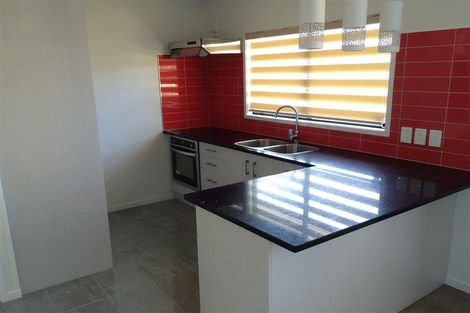 Photo of property in 4 Kopu Place, Clendon Park, Auckland, 2103