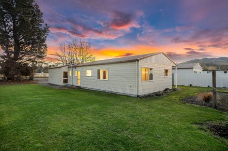 Photo of property in 122 Bay Road, Oxford, 7430
