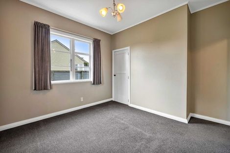 Photo of property in 68 Conway Road, Eltham, 4322