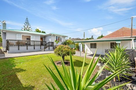 Photo of property in 2/32 Kamara Road, Glen Eden, Auckland, 0602