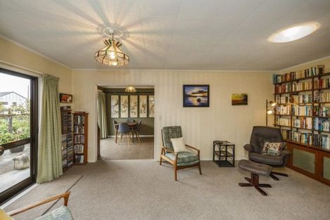 Photo of property in 14 Willowstream Grove, Cloverlea, Palmerston North, 4412
