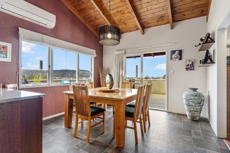 Photo of property in 10 Gregory Lane, Whangamata, 3691