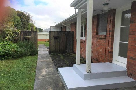 Photo of property in 3/10a Fenwick Avenue, Milford, Auckland, 0620