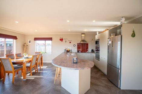 Photo of property in 19 Branigan Parade, Kelvin Grove, Palmerston North, 4414