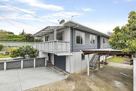 Photo of property in 2/119 Beach Haven Road, Beach Haven, Auckland, 0626