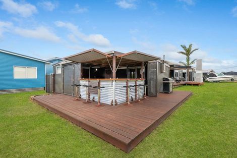 Photo of property in 102 Mahoe Place, Matarangi, Whitianga, 3592