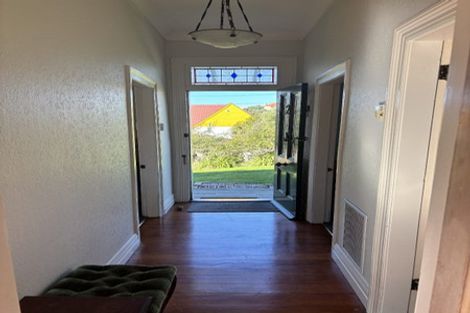 Photo of property in 2 Torless Terrace, Thorndon, Wellington, 6011