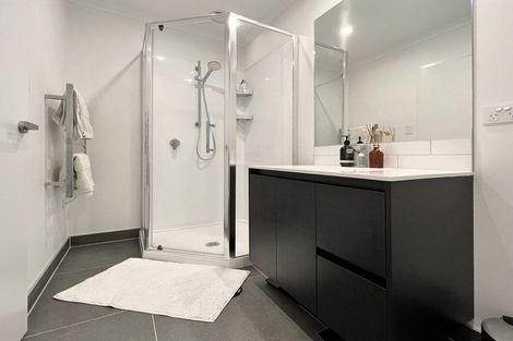 Photo of property in 25/1 Scott Road, Hobsonville, Auckland, 0616