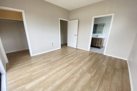 Photo of property in 5 Tawa Road, Te Atatu Peninsula, Auckland, 0610