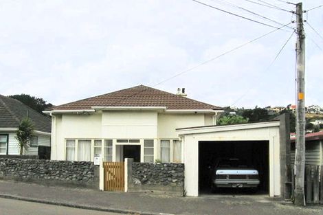 Photo of property in 39 Eden Street, Island Bay, Wellington, 6023