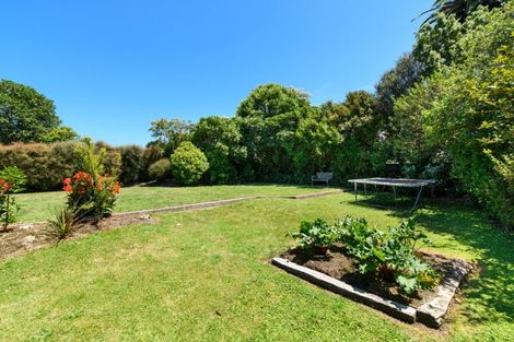 Photo of property in 5 Antrim Place, Hokowhitu, Palmerston North, 4410