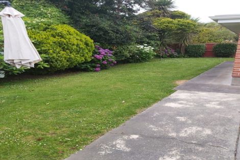 Photo of property in 2/252b Ilam Road, Burnside, Christchurch, 8053