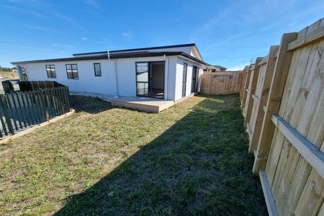 Photo of property in 3b Cronshaw Road, Karaka, Papakura, 2113