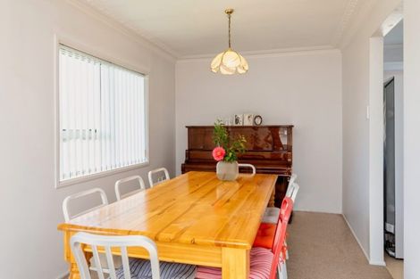 Photo of property in 2/171 Pigeon Mountain Road, Half Moon Bay, Auckland, 2012