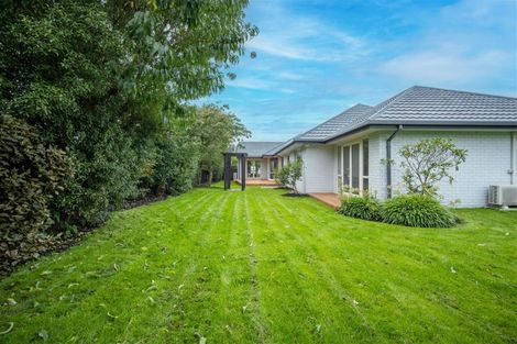 Photo of property in 4 Monterey Place, Parklands, Christchurch, 8083