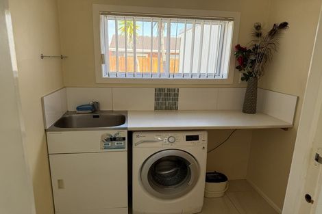 Photo of property in 1/6 Alana Place, Mount Wellington, Auckland, 1060
