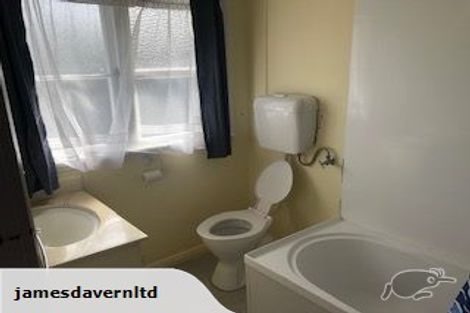 Photo of property in 192 Rathgar Road, Henderson, Auckland, 0610