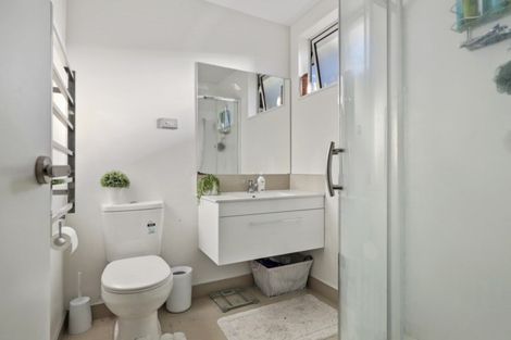 Photo of property in 1/4 Littler Place, Hamilton East, Hamilton, 3216