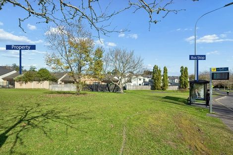 Photo of property in 8/9-13 Fields Parade, Oteha, Auckland, 0632