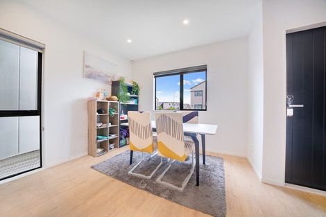 Photo of property in 71 Kairakau Street, Papakura, 2110