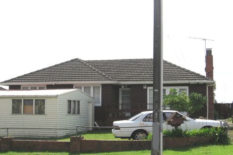 Photo of property in 11 Fairdene Avenue, Henderson, Auckland, 0610