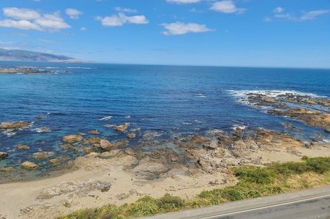 Photo of property in 114 The Esplanade, Houghton Bay, Wellington, 6023