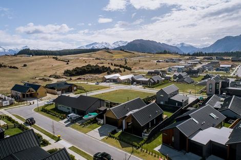 Photo of property in 10 Sawdon Street, Wanaka, 9305