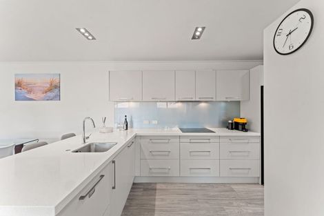 Photo of property in 26 Imogene Way, Half Moon Bay, Auckland, 2012