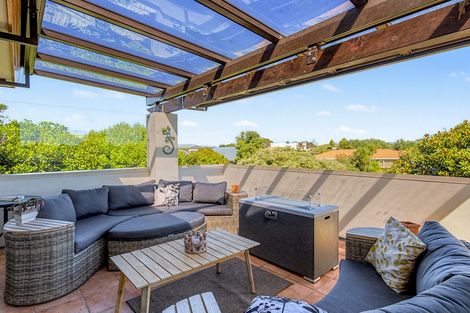 Photo of property in 127 Milne Drive, Paraparaumu, 5032