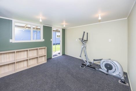 Photo of property in 20 Oxford Street, Fairfield, Hamilton, 3214