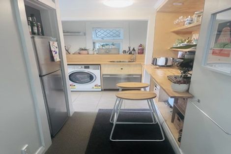 Photo of property in 30 Saint Michaels Crescent, Kelburn, Wellington, 6012