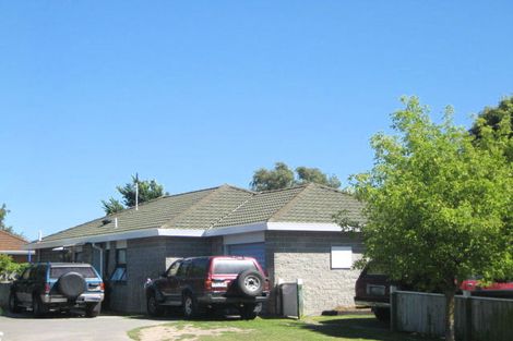 Photo of property in 1/64 Arcon Drive, Broomfield, Christchurch, 8042