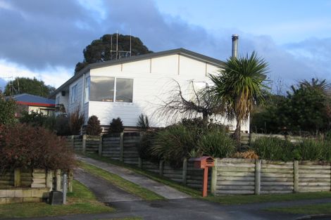 Photo of property in 27 Cromwell Drive, Fitzroy, Hamilton, 3206