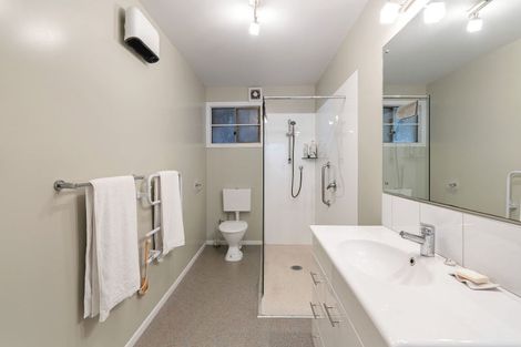 Photo of property in 103-105 Barnard Street, Wadestown, Wellington, 6012
