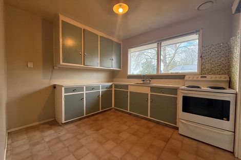 Photo of property in 74 Denise Crescent, Hornby, Christchurch, 8042