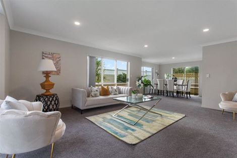 Photo of property in 2 San Marino Drive, Henderson, Auckland, 0612