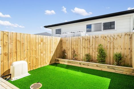 Photo of property in 2/40 Bahari Drive, Ranui, Auckland, 0612