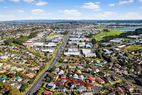 Photo of property in 1/9 Delisle Place, Windsor Park, Auckland, 0632