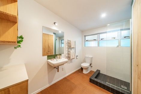 Photo of property in 100 Motuhara Road, Plimmerton, Porirua, 5026