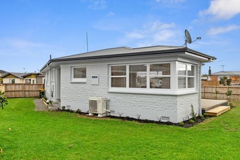 Photo of property in 2 Mears Road, St Andrews, Hamilton, 3200