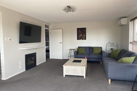 Photo of property in 2/523a Marine Parade, South New Brighton, Christchurch, 8062