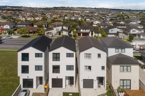 Photo of property in 2b Wyon Way, Flat Bush, Auckland, 2016