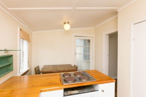 Photo of property in 19 Chatham Street, Berhampore, Wellington, 6023