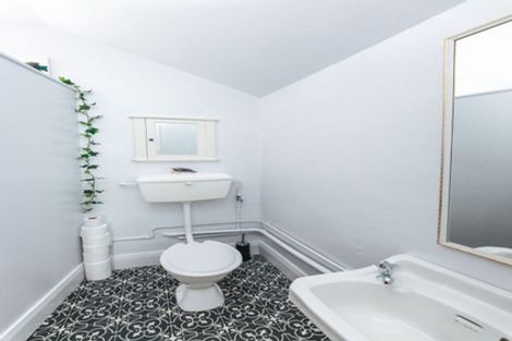 Photo of property in 35 Wharfe Street, South Hill, Oamaru, 9400