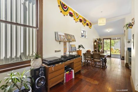 Photo of property in 65 Herald Street, Berhampore, Wellington, 6023