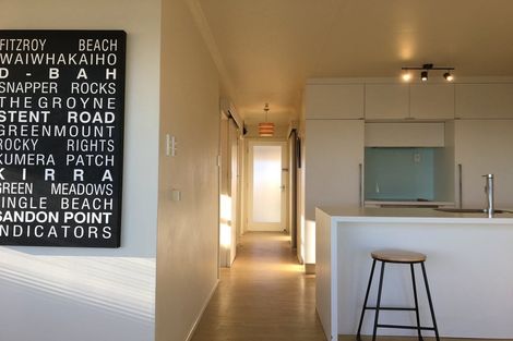 Photo of property in 3/23a Hamblyn Street, Strandon, New Plymouth, 4312