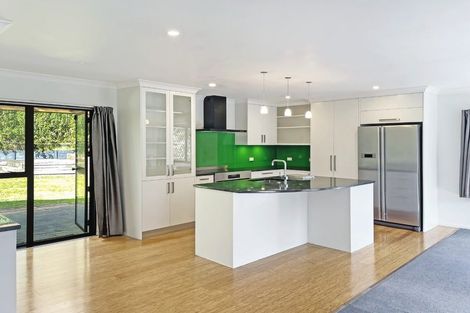 Photo of property in 2 Atahu Grove, Tirohanga, Lower Hutt, 5010