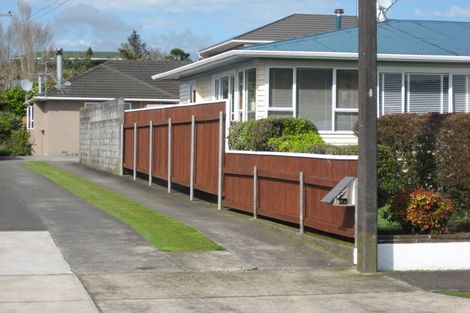 Photo of property in 8a Trafalgar Street, Westown, New Plymouth, 4310